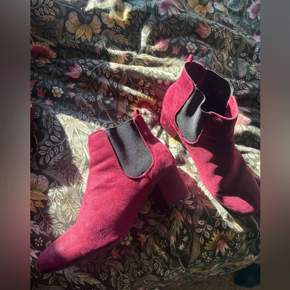 Quipid Faux Suede Burgundy Ankle Boots - Picture 1 of 6